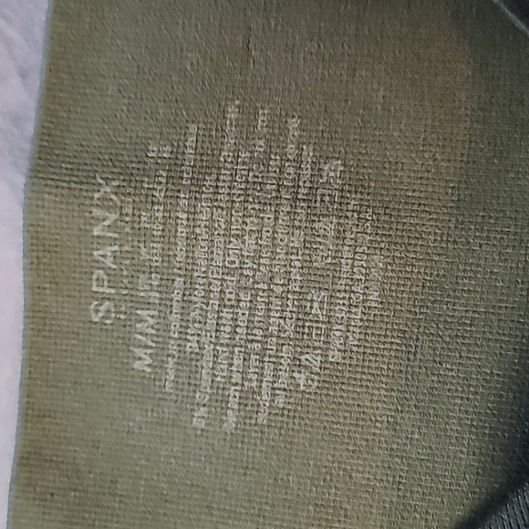 Medium Spanx Look at Me Now green camo leggings - Picture 7 of 9